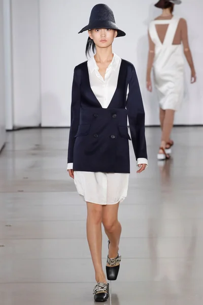 Look 19